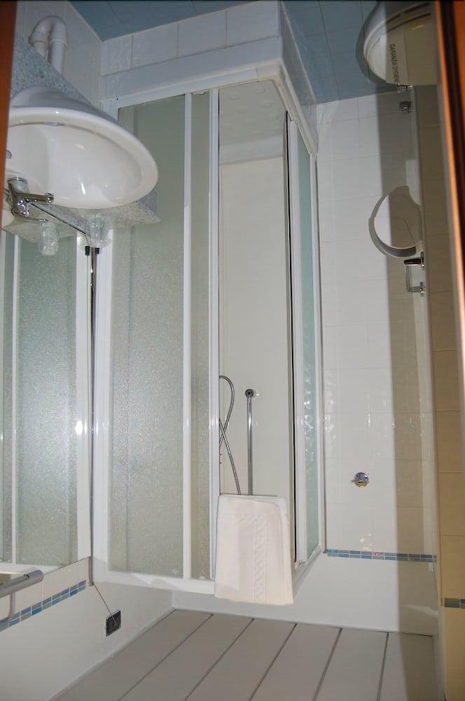 Hotel Galant فيناريا ريالي المظهر الخارجي الصورة