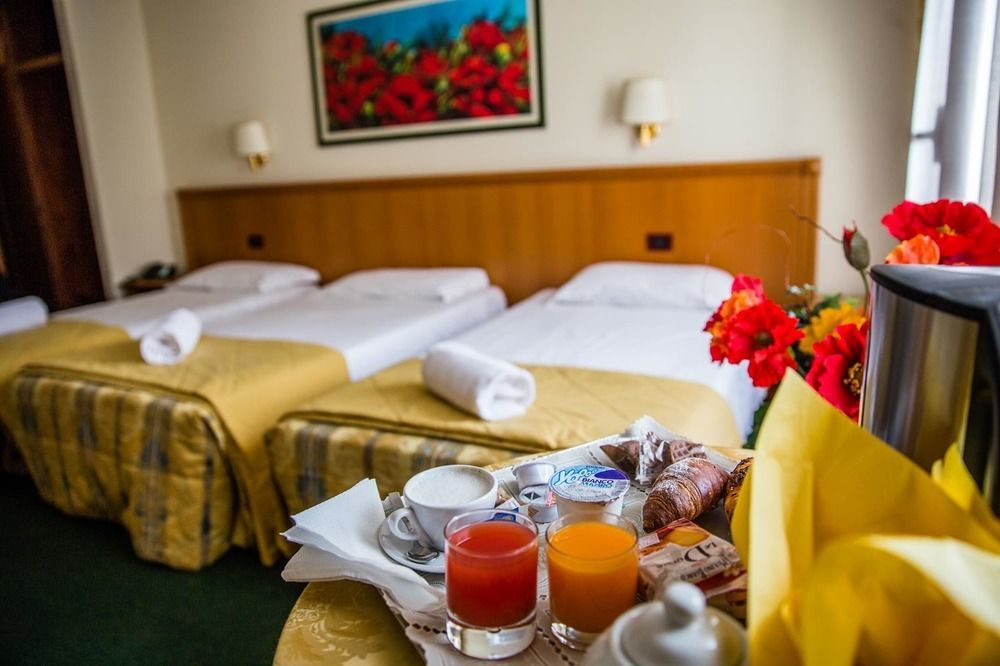 Hotel Galant فيناريا ريالي المظهر الخارجي الصورة