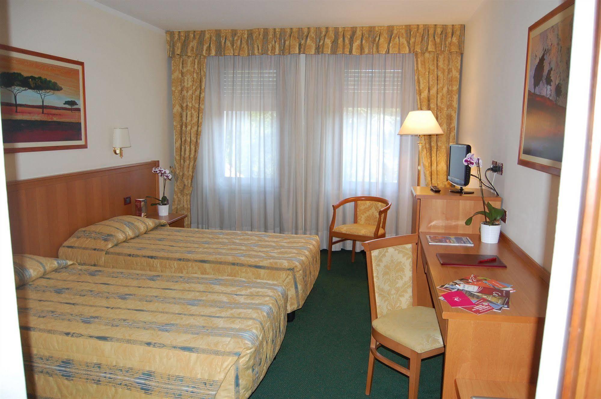Hotel Galant فيناريا ريالي المظهر الخارجي الصورة