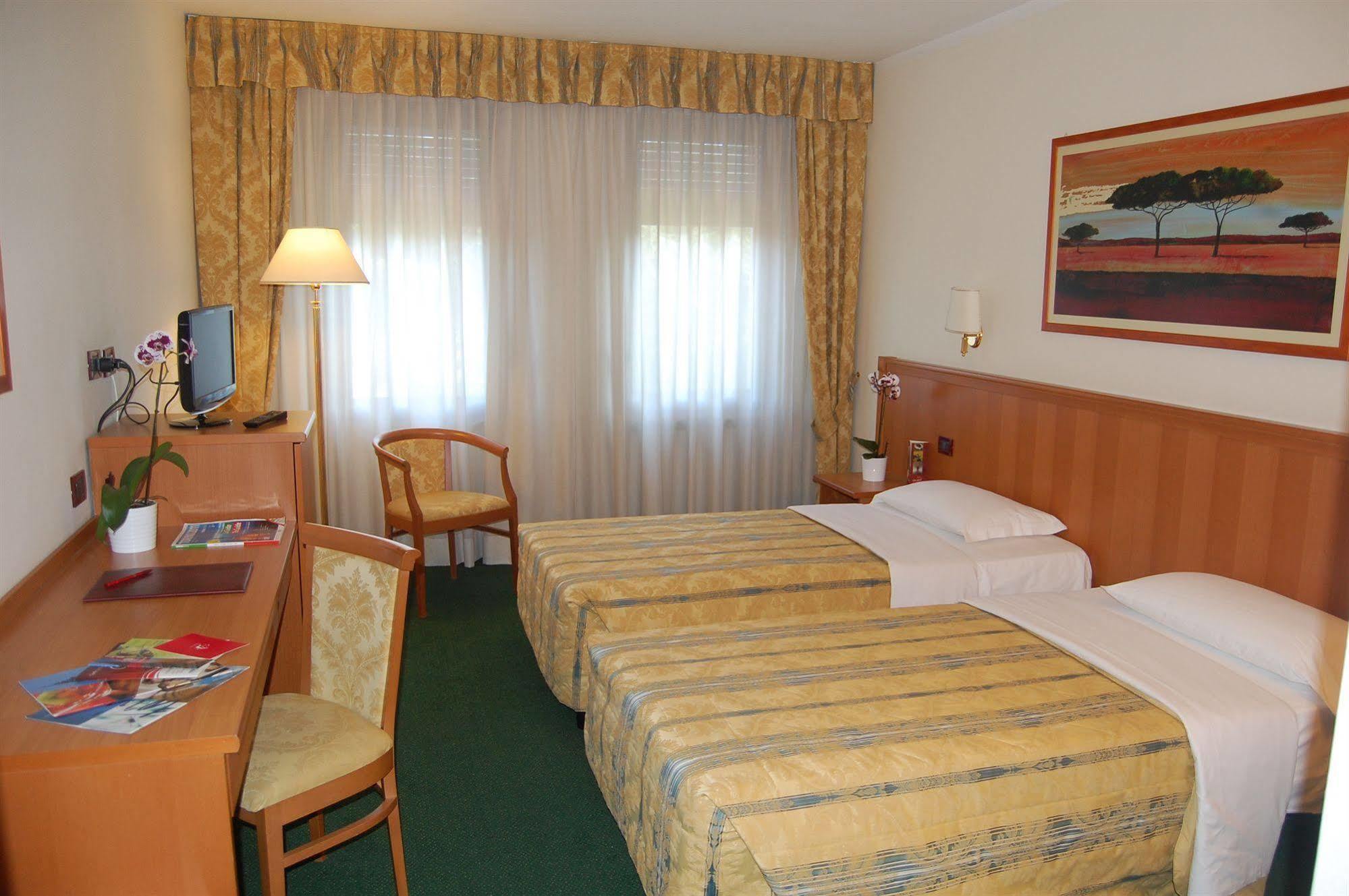 Hotel Galant فيناريا ريالي المظهر الخارجي الصورة